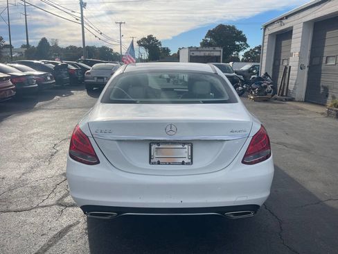 Used 2015 Mercedes-Benz C 300 4MATIC Sedan image 4