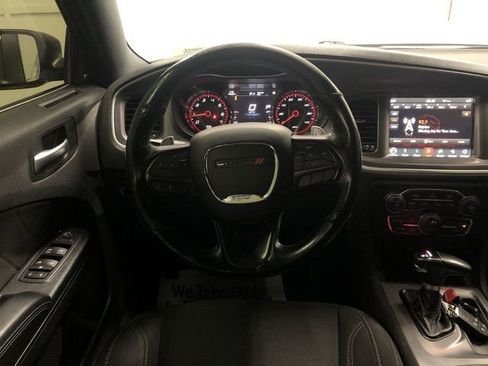 Used 2019 Dodge Charger SXT w/ Blacktop Package AWD/4WD image 15