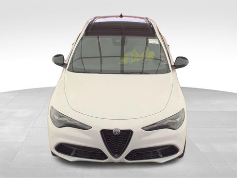 Used 2024 Alfa Romeo Stelvio Veloce AWD/4WD image 19