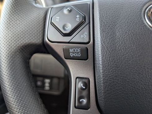 Used 2022 Toyota Tacoma TRD Sport w/ Technology Package AWD/4WD image 21