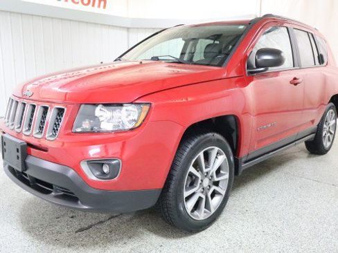 Used 2017 Jeep Compass Sport w/ Power Value Group FWD image 2