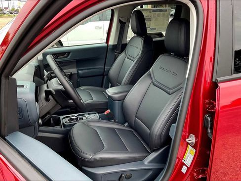 New 2025 Ford Maverick Lariat w/ Black Appearance Package image 9