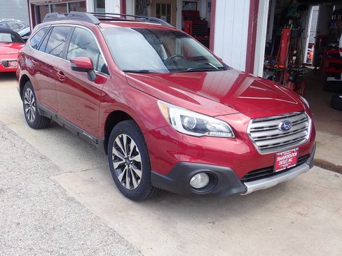 Used 2015 Subaru Outback 2.5i Limited AWD/4WD image 24