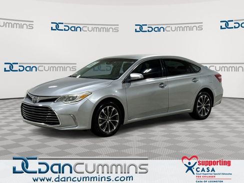 Used 2017 Toyota Avalon XLE FWD image 1