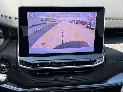 Certified 2026 Jeep Compass Latitude AWD/4WD image 37