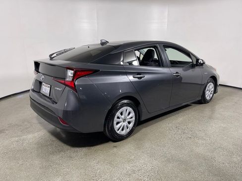 Used 2019 Toyota Prius LE w/ Carpet Mat Package image 3