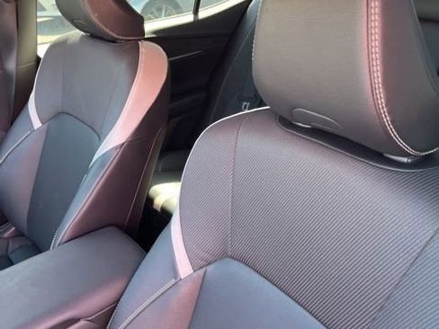 Used 2025 Toyota Camry SE image 11