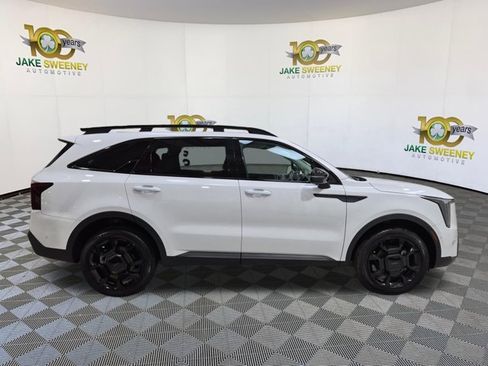 Used 2025 Kia Sorento SX AWD/4WD image 11