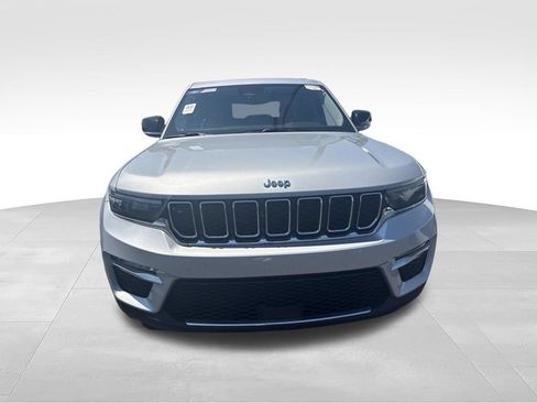 Used 2023 Jeep Grand Cherokee Limited AWD/4WD image 9