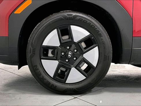 Certified 2025 Hyundai Santa Fe SEL FWD image 10