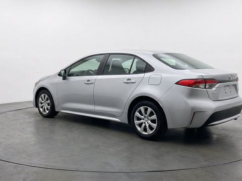 Used 2025 Toyota Corolla LE FWD image 6
