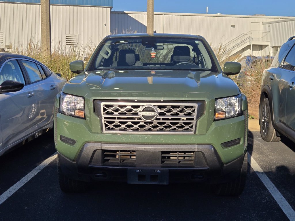 Used 2023 Nissan Frontier SV w/ Tow Package AWD/4WD image 2