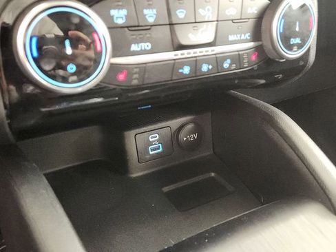 Used 2022 Ford Escape SEL image 17