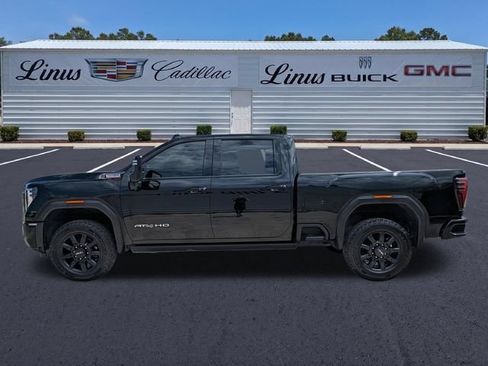 Used 2024 GMC Sierra 2500 AT4 w/ AT4 Premium Plus Package AWD/4WD image 7