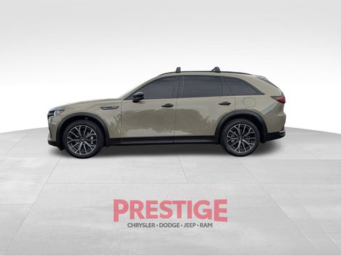 Used 2025 MAZDA CX-70 Plug-In Hybrid w/ Premium Plus AWD/4WD image 12