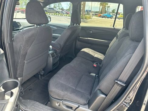 Used 2022 Honda Pilot Sport image 9