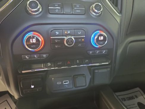 Used 2021 GMC Sierra 1500 AT4 AWD/4WD image 12