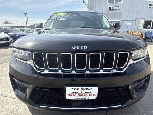 Used 2022 Jeep Grand Cherokee Laredo w/ Luxury Tech Group I image 11