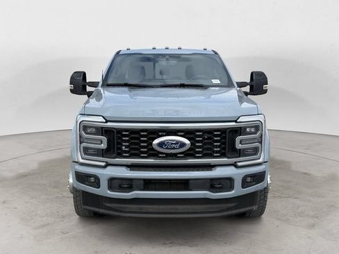 Certified 2025 Ford F450 Platinum w/ FX4 Off-Road Package AWD/4WD image 8