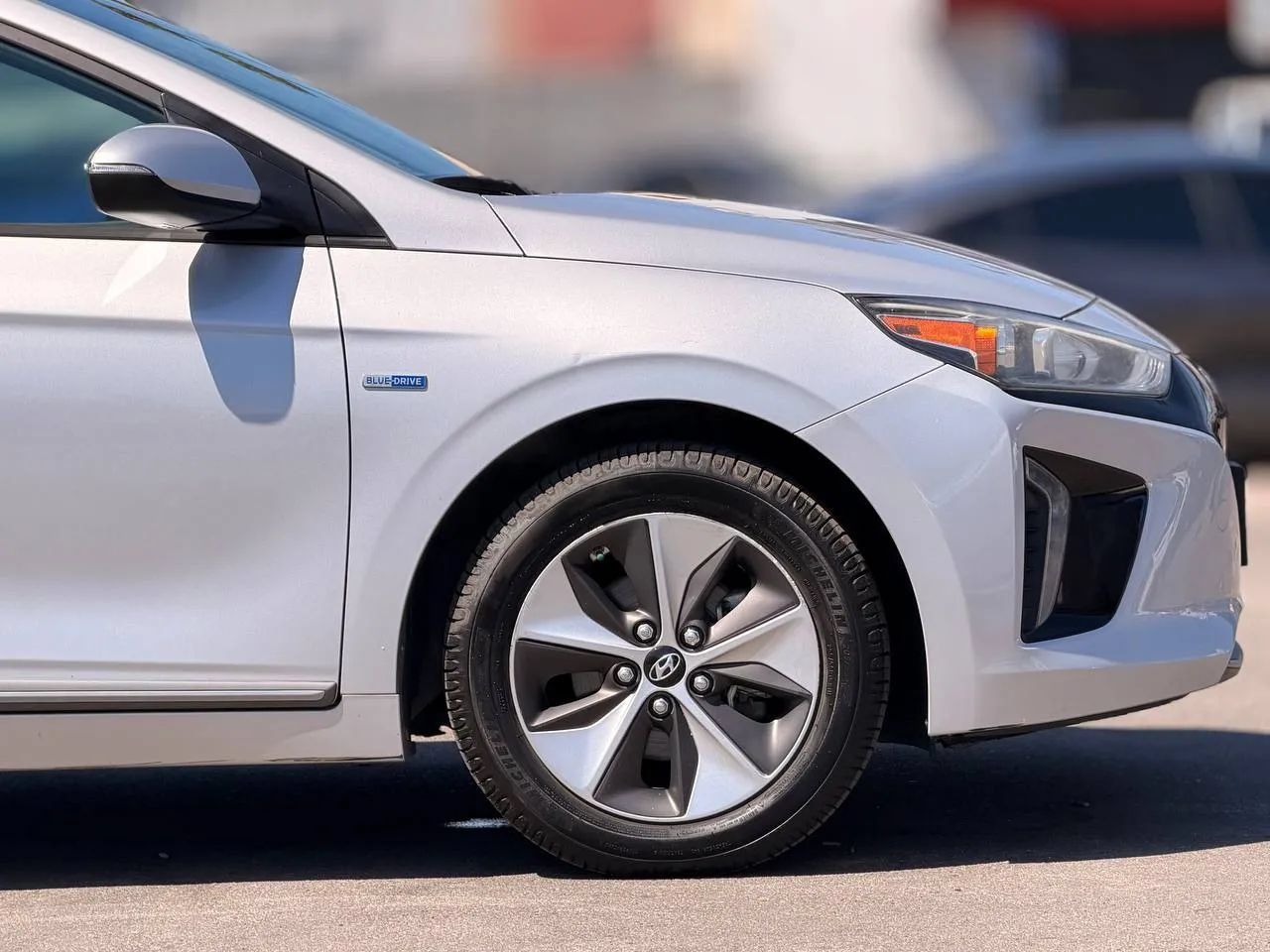 Used 2019 Hyundai Ioniq Electric FWD image 21