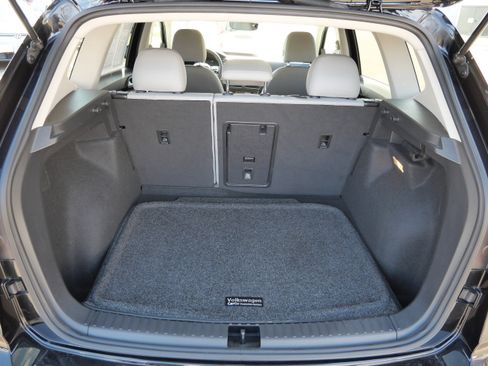 Certified 2022 Volkswagen Taos SE image 18