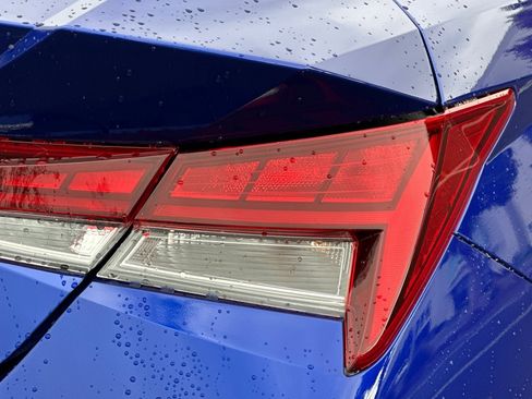 Used 2025 Hyundai Elantra Limited image 45