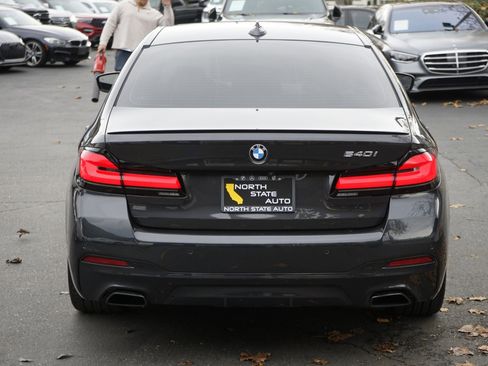 Used 2023 BMW 540i w/ M Sport Package image 9