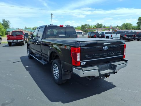 Used 2022 Ford F350 Lariat w/ Lariat Value Package AWD/4WD image 4