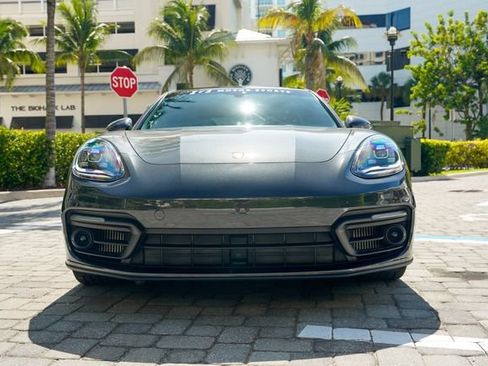 Used 2023 Porsche Panamera 4 Platinum Edition AWD/4WD image 7