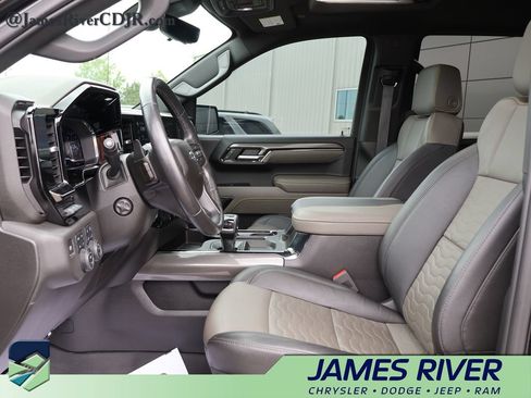 Used 2023 Chevrolet Silverado 1500 ZR2 w/ Technology Package AWD/4WD image 22