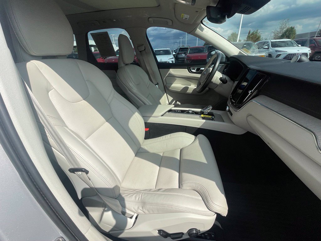 Used 2022 Volvo XC60 B6 Inscription w/ Advanced Package AWD/4WD image 28