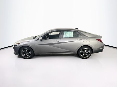 Used 2023 Hyundai Elantra SEL w/ Convenience Package FWD image 8