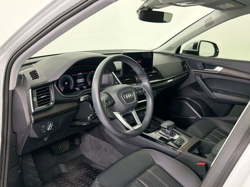Used 2023 Audi Q5 2.0T Premium Plus w/ Premium Plus Package AWD/4WD image 4