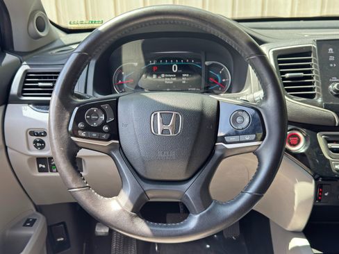 Used 2020 Honda Pilot Touring image 20