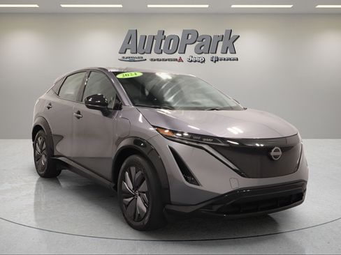 Used 2024 Nissan Ariya AWD image 2