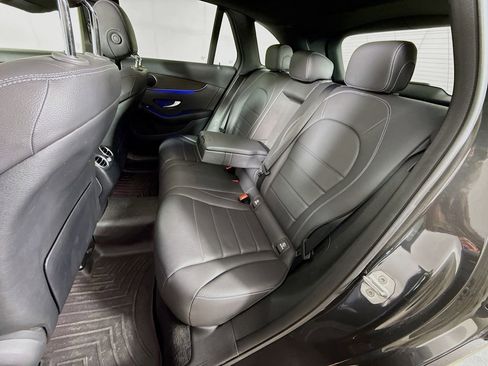 Used 2020 Mercedes-Benz GLC 300 4MATIC image 31
