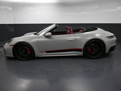 Certified 2024 Porsche 911 Carrera GTS RWD image 34