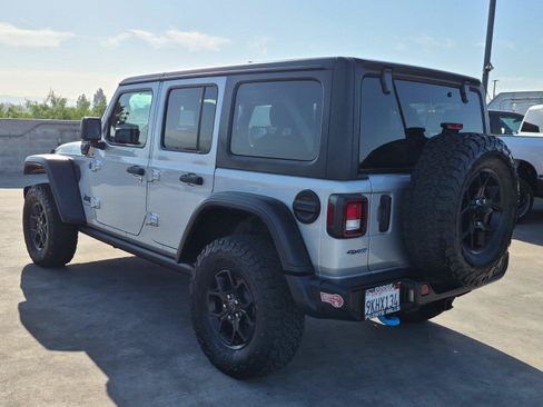 Used 2024 Jeep Wrangler Unlimited AWD/4WD image 4