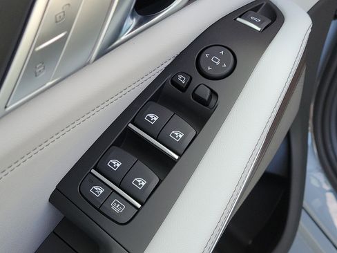 New 2026 BMW X7 xDrive40i w/ Executive Package image 16