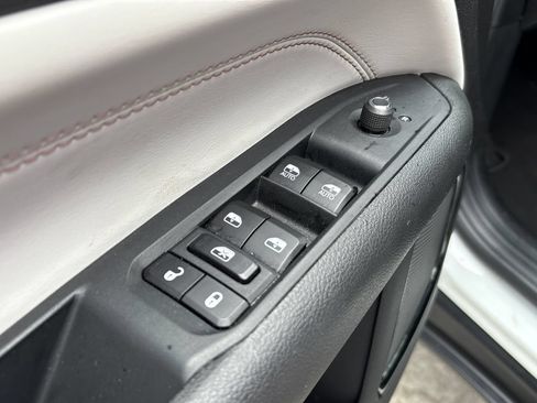 Used 2025 Jeep Compass Limited AWD/4WD image 15