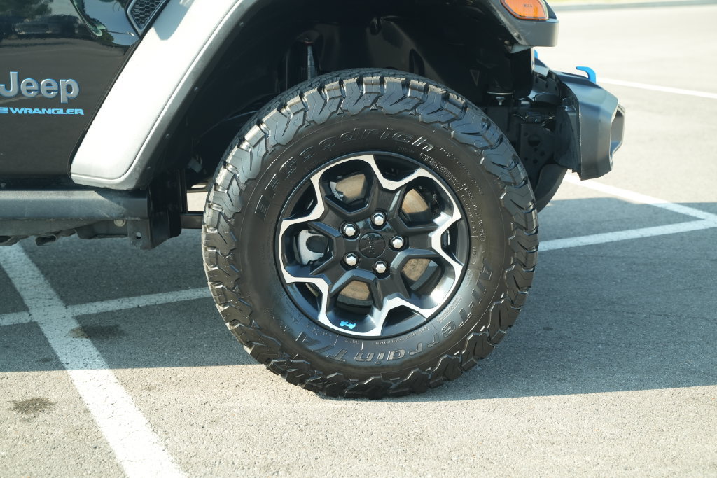 Used 2023 Jeep Wrangler Unlimited Rubicon 4xe w/ Cold Weather Group AWD/4WD image 51
