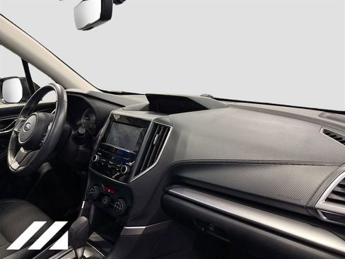 Used 2023 Subaru Forester Premium image 30