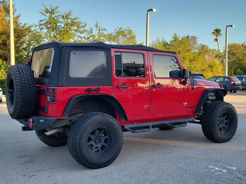 Used 2012 Jeep Wrangler Unlimited Sport image 4