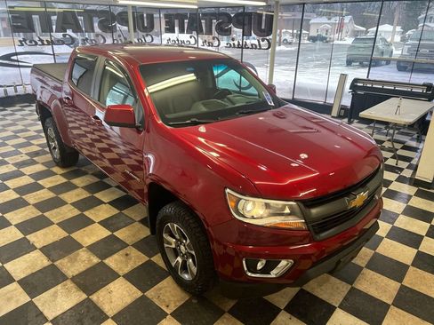 Used 2018 Chevrolet Colorado Z71 AWD/4WD image 18