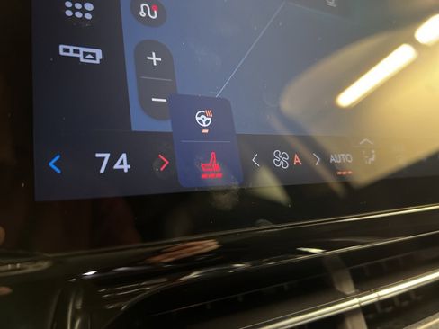 New 2026 Lincoln Nautilus Premier image 15