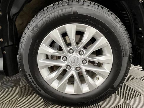Used 2018 Lexus GX 460 image 12