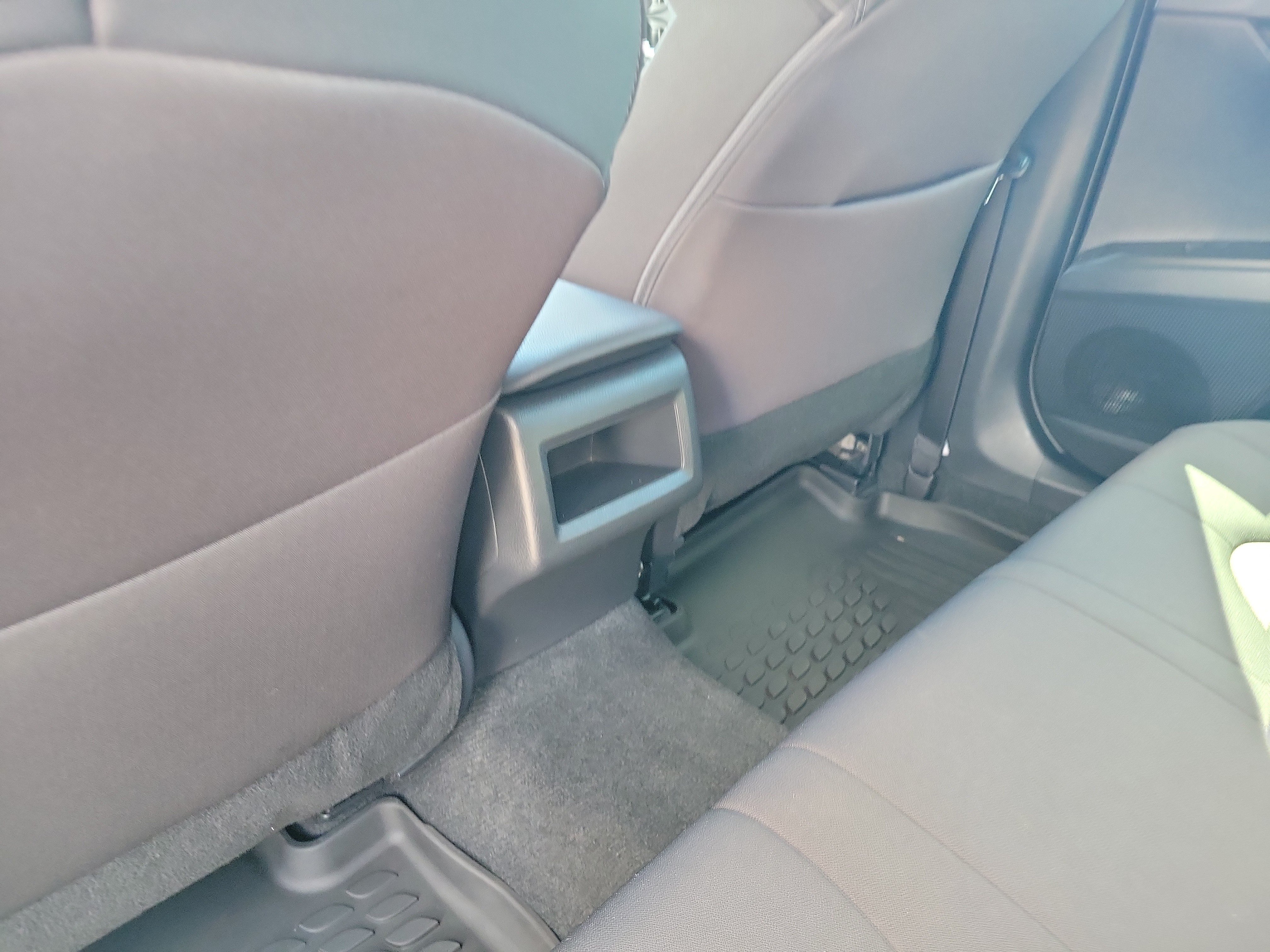 Used 2024 Toyota Camry LE FWD image 13