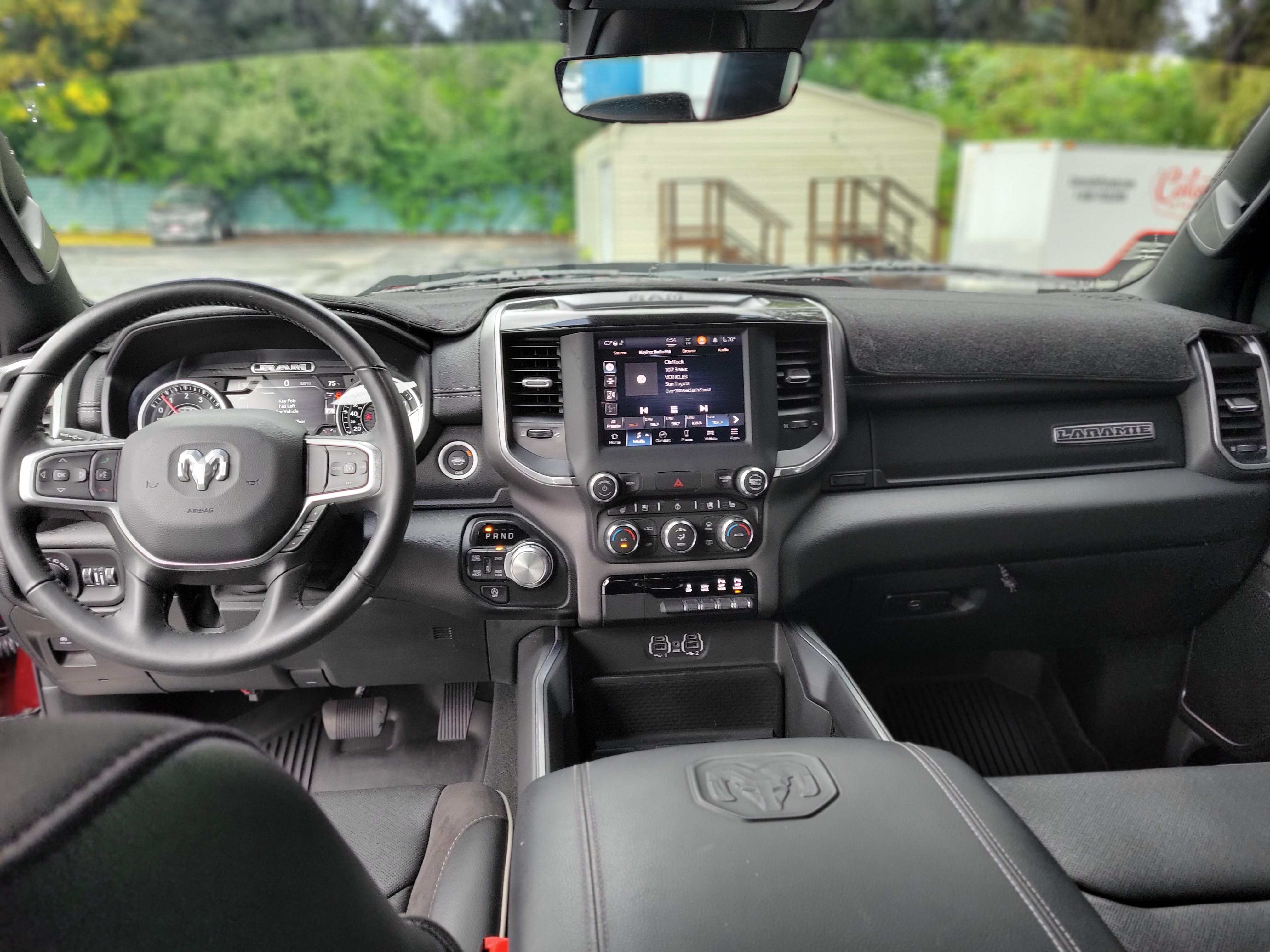 Used 2022 RAM 1500 Laramie AWD/4WD image 19