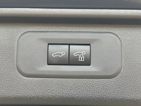Used 2025 Toyota Grand Highlander AWD image 32