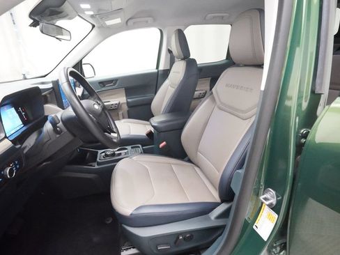 Used 2025 Ford Maverick Lariat AWD/4WD image 7